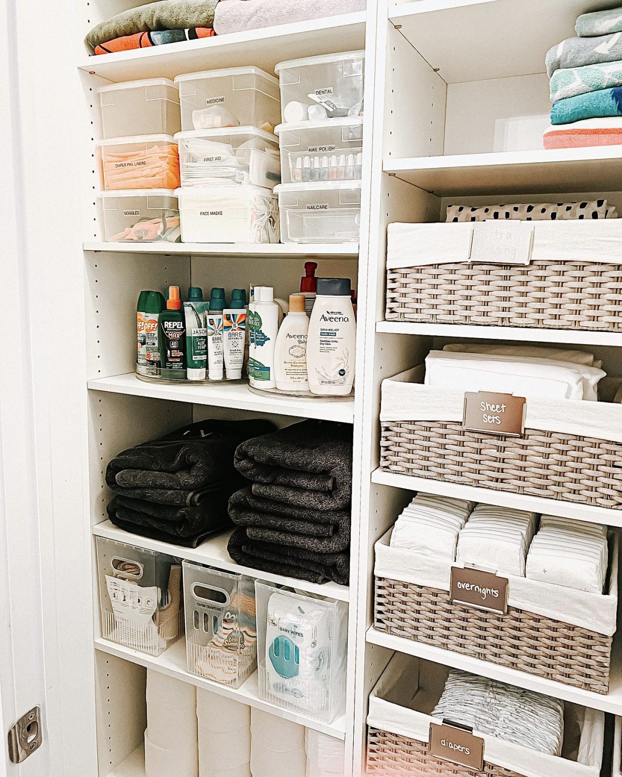 Top 24 Large Linen Closet Organization Strategies for Modern Homes ...