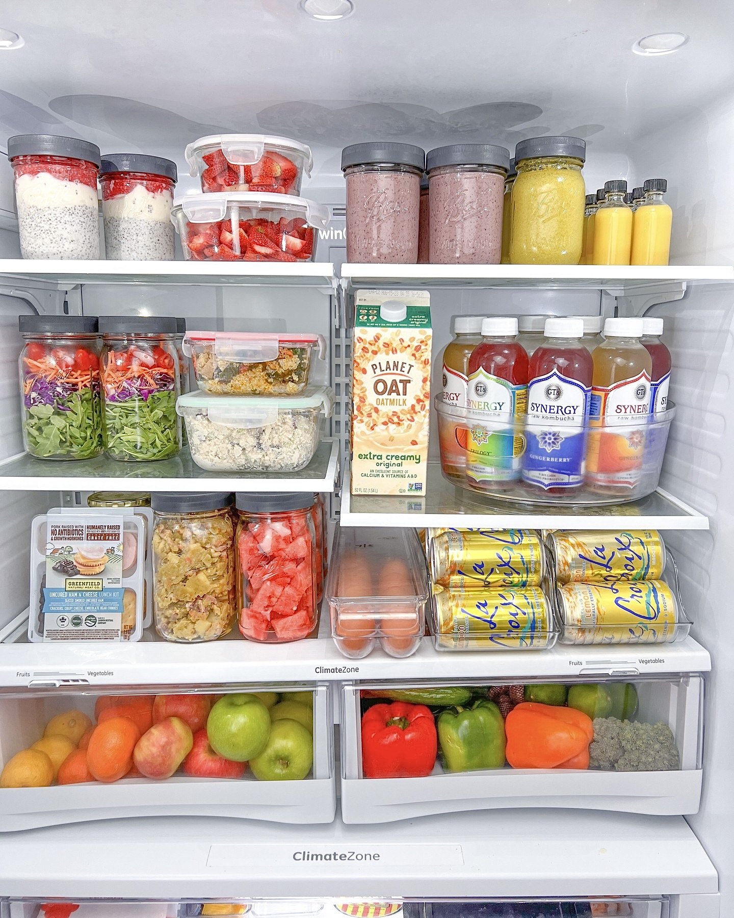 30 Small Fridge Organization Hacks for 2024: Maximize Your Space ...