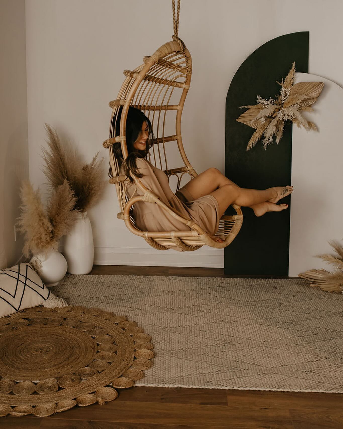 discover-33-hanging-chair-designs-for-2024-stylish-comfort-in-every