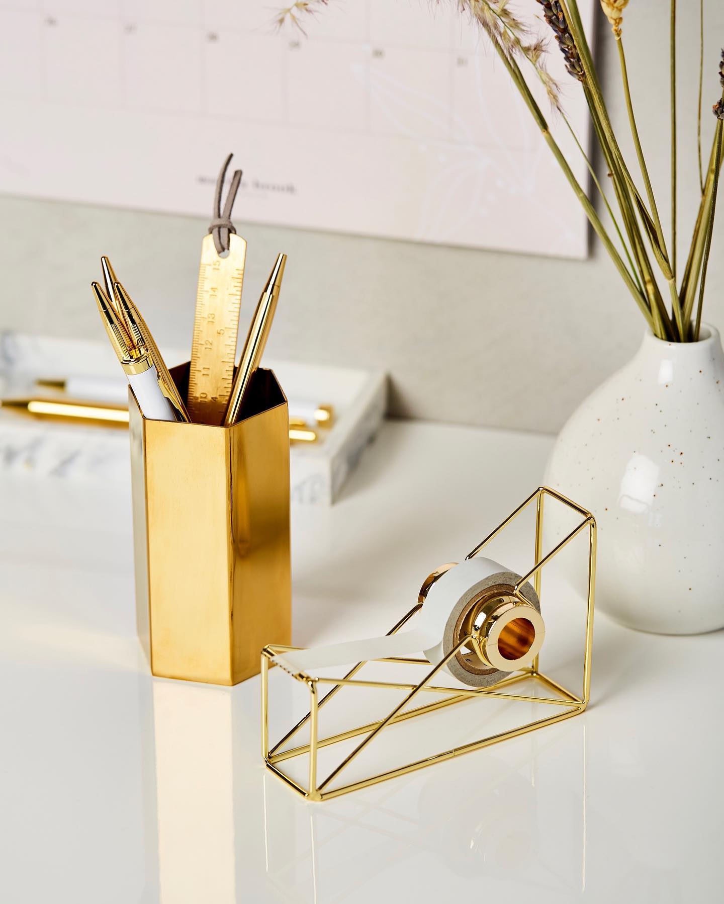 36 MustHave Desk Accessories Elevate Your Workspace Aesthetics