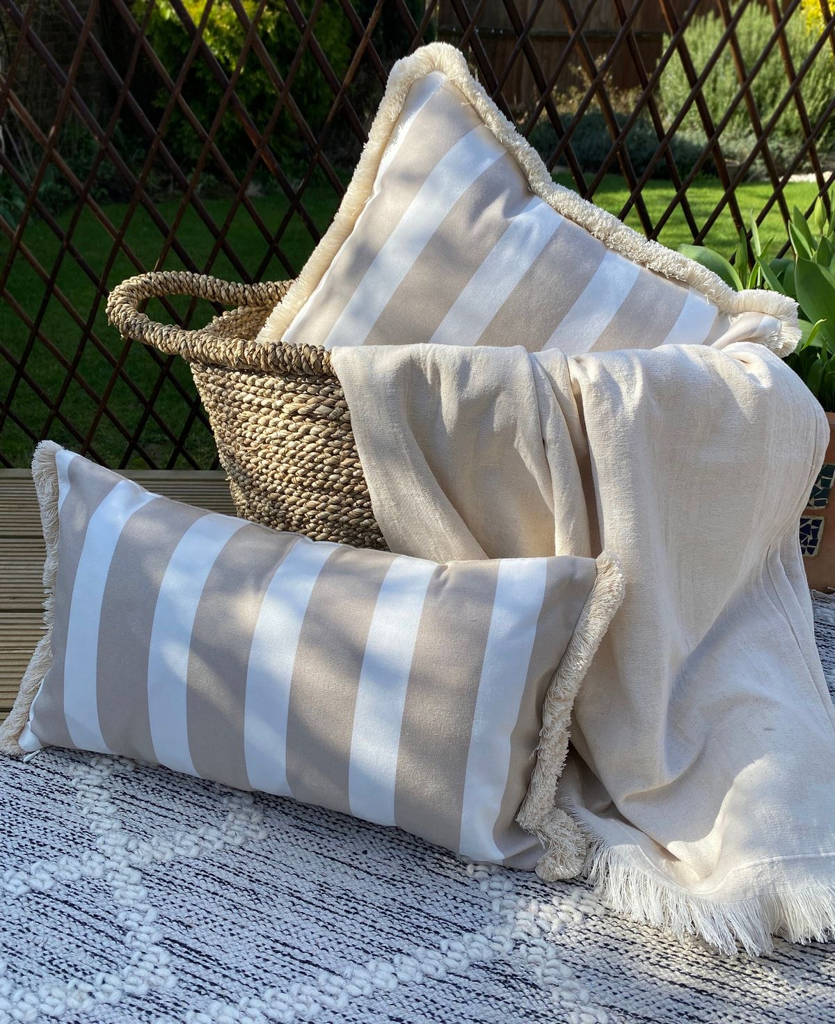 Explore 30 Chic Patio Cushions for Outdoor Bliss in 2025 - placeideal.com