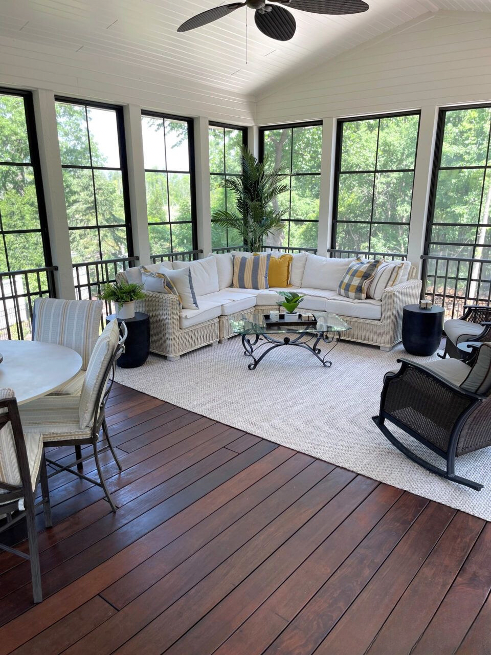 31 Creative 3 Season Porch Ideas to Inspire Your Next Cozy Retreat ...