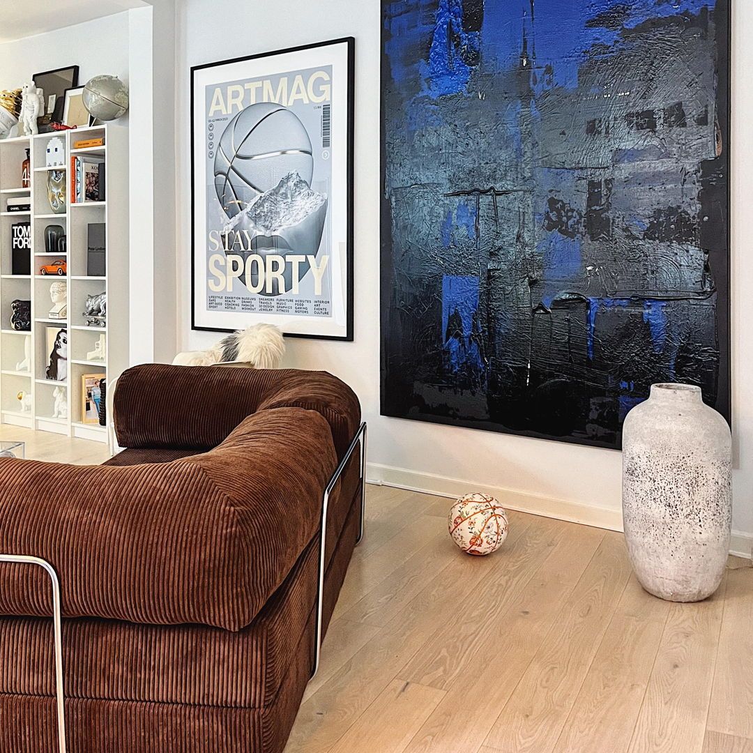 Explore 31 Chic Living Room Ideas Featuring Dark Brown Sofas