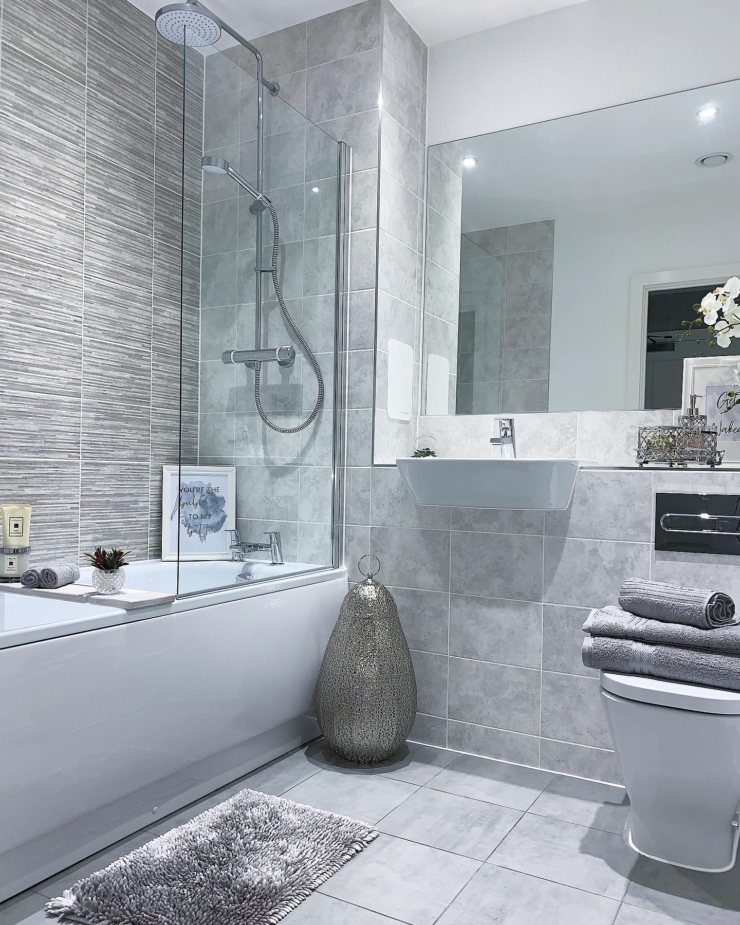 35 Grey Bathroom Ideas: Elevate Your Home with Chic Designs ...