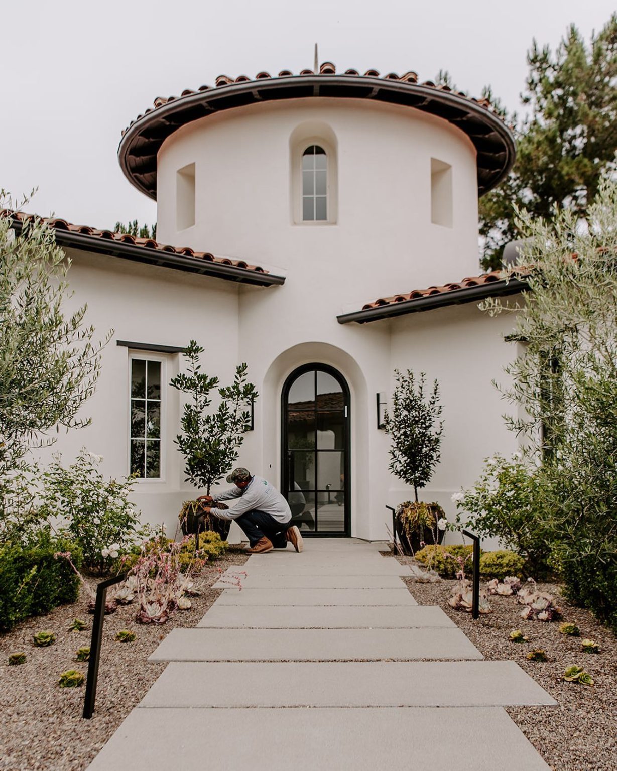 32 Front Yard Landscaping Ideas for Stunning Curb Appeal - placeideal.com