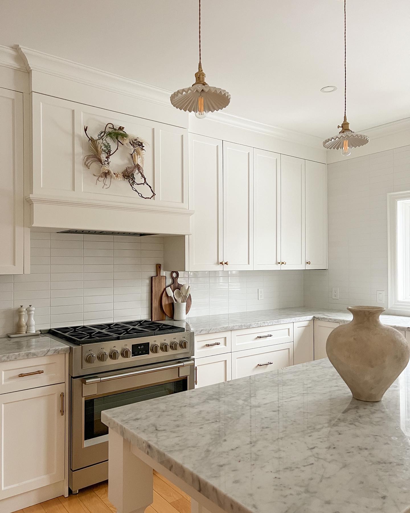 30 White Kitchen Ideas to Brighten Your Space in 2025 - Elegant Designs ...
