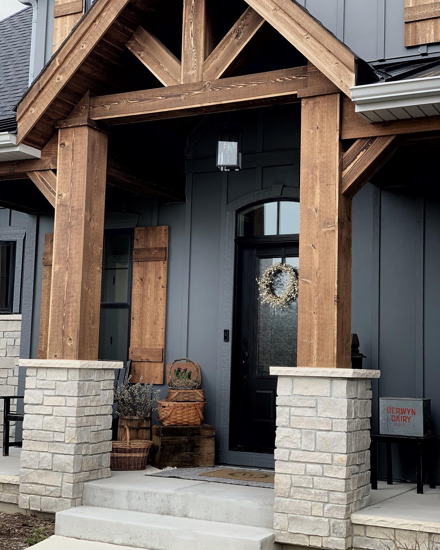 23 Vintage Front Porch Designs That Invite You Home - placeideal.com