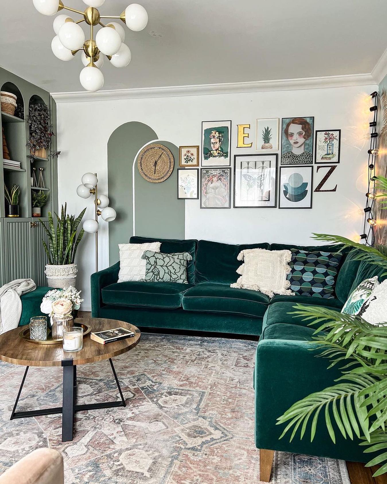 Green Sofa Magic: 39 Vibrant Living Room Ideas to Refresh Your Home ...