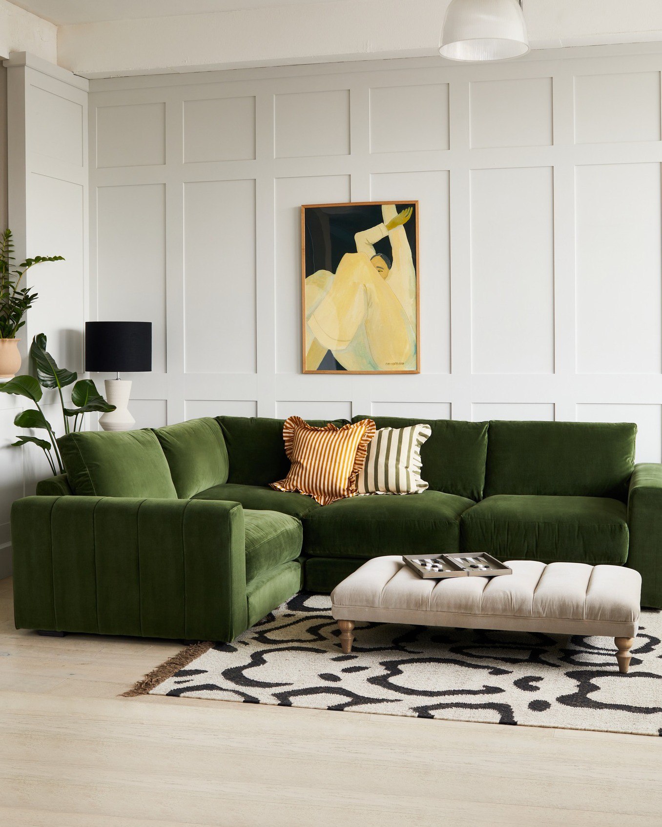 Green Sofa Magic: 39 Vibrant Living Room Ideas to Refresh Your Home ...