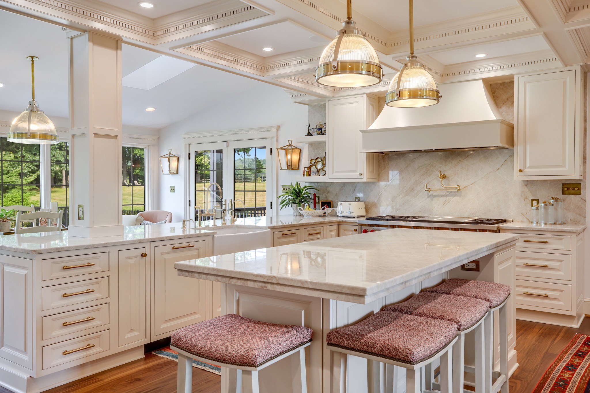 30 White Kitchen Ideas to Brighten Your Space in 2025 - Elegant Designs ...