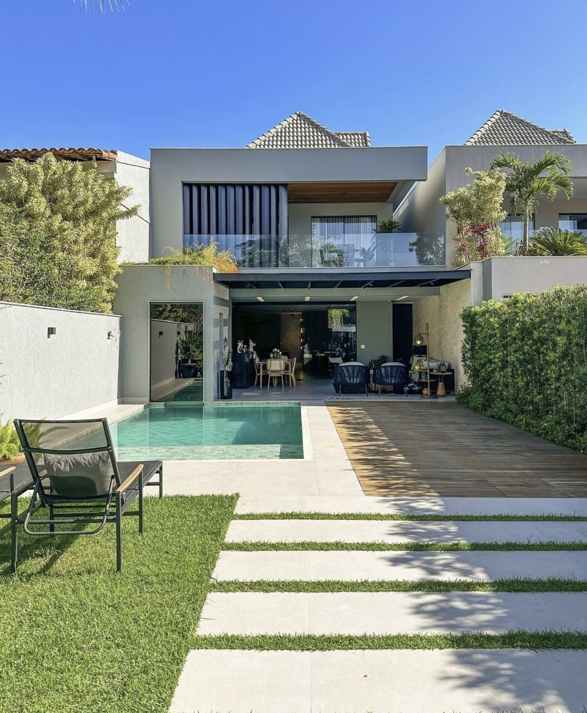 27 Pool Landscaping Ideas to Transform Your Backyard into a Paradise ...