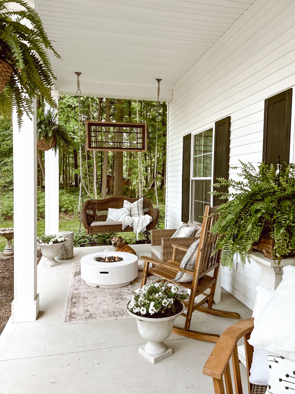 23 Vintage Front Porch Designs That Invite You Home - placeideal.com