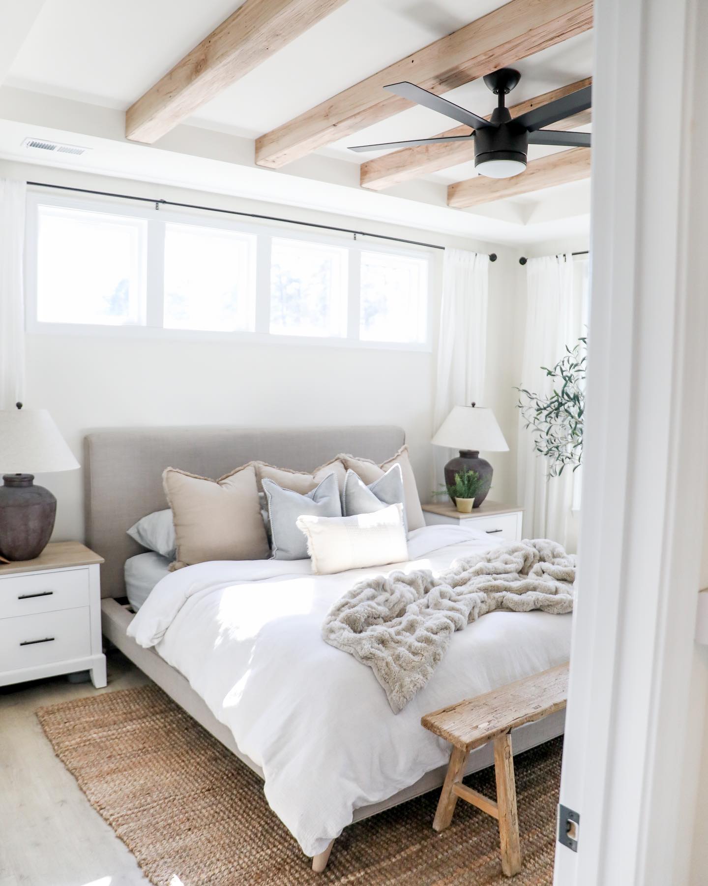31 Bedroom Ceiling Ideas to Elevate Your Space - Discover Now ...