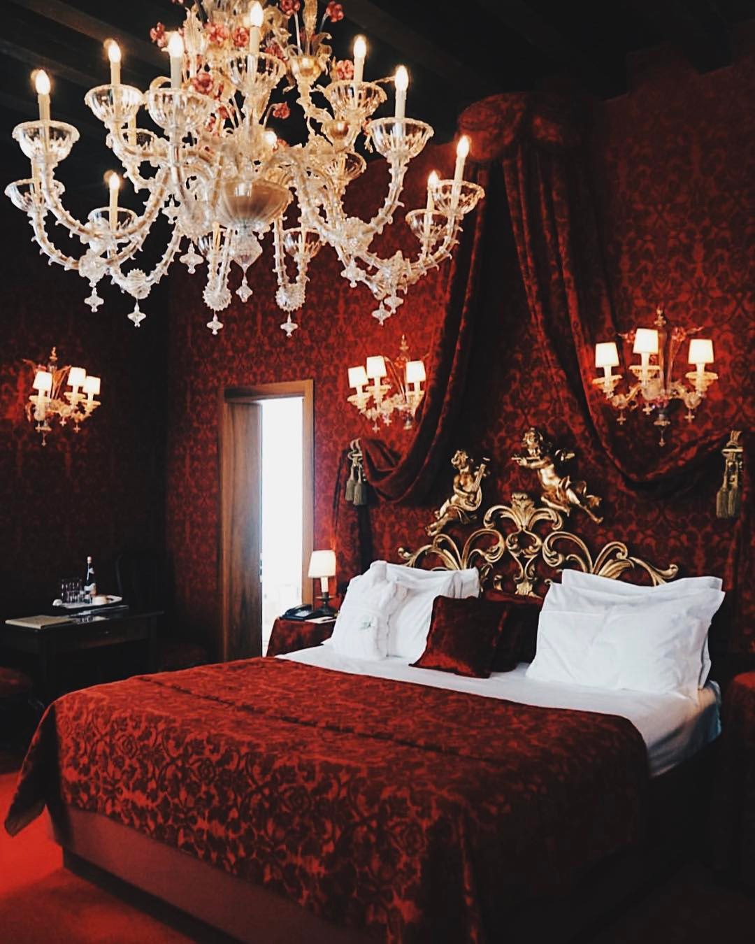 Enliven Your Space: 29 Red Bedroom Ideas for Passionate Decor ...