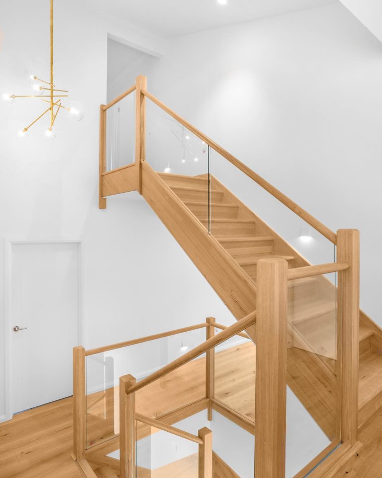 29 Glass Staircase Ideas: Elegance Meets Modern Design - placeideal.com