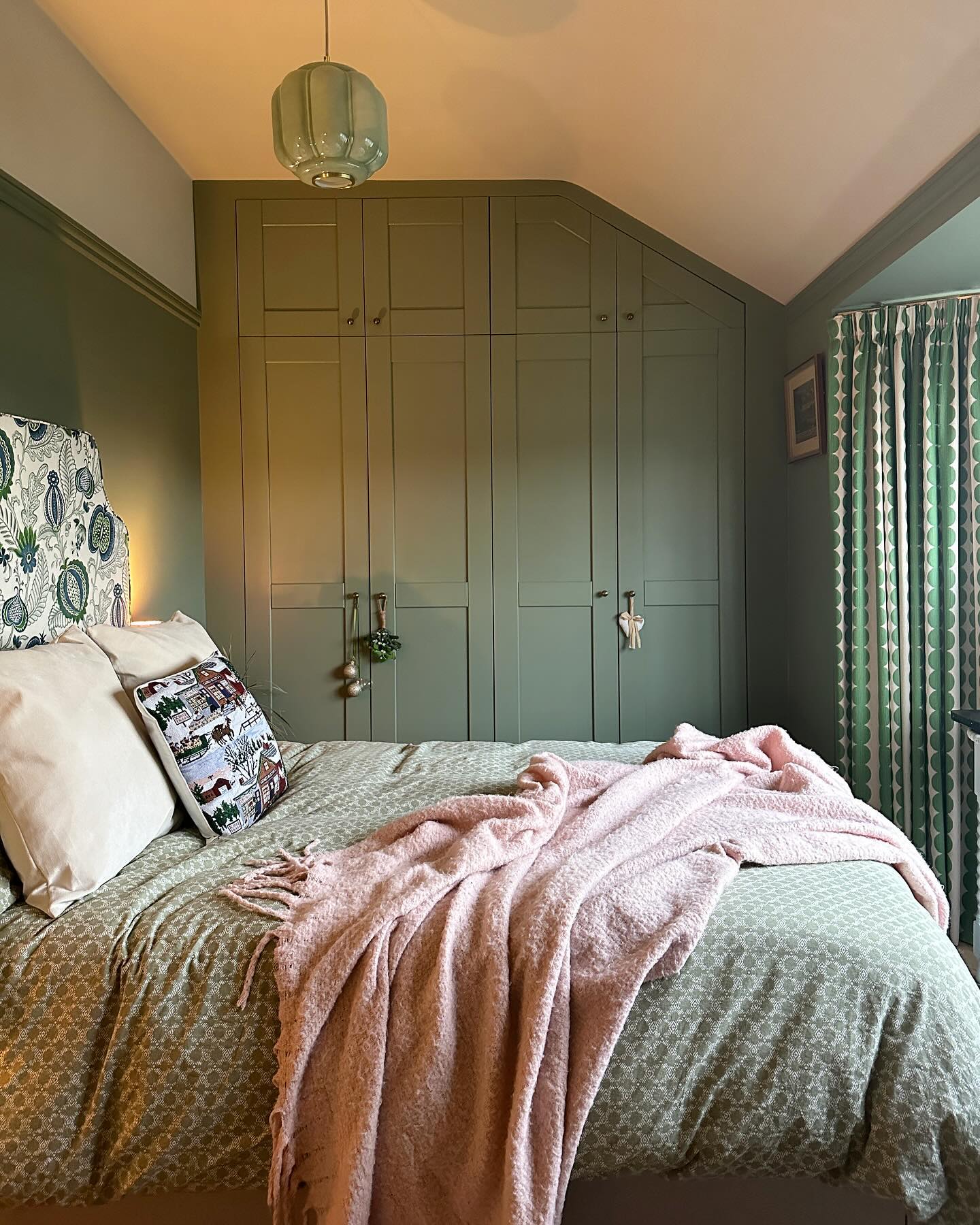 29 Green Bedroom Ideas: Transform Your Space with Verdant Hues ...