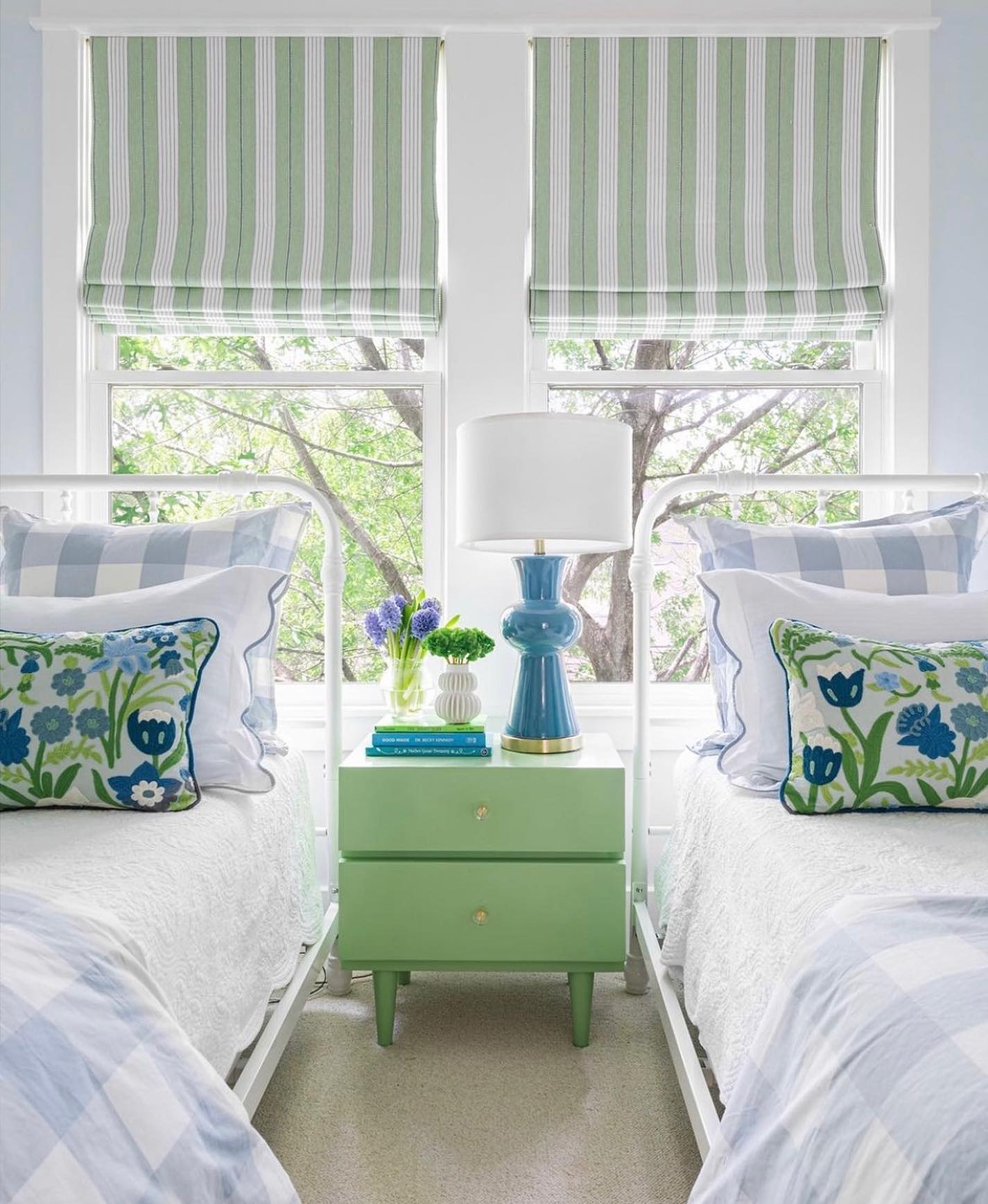 36 Twin Bedroom Ideas: Transform Your Space with Style | Design Guide ...
