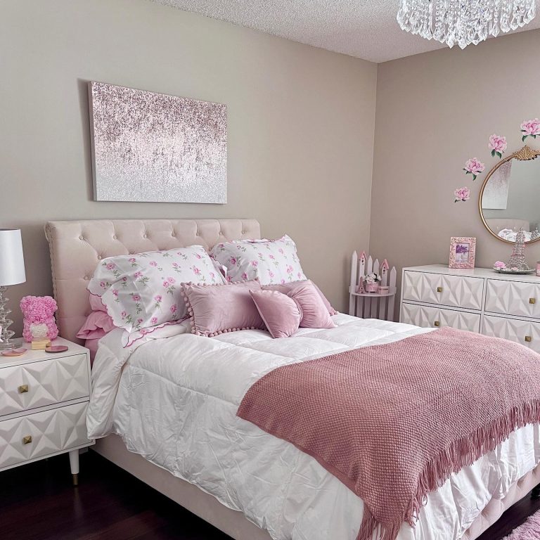 Discover 36 Pink Bedroom Ideas to Inspire Your Next Cozy Makeover ...