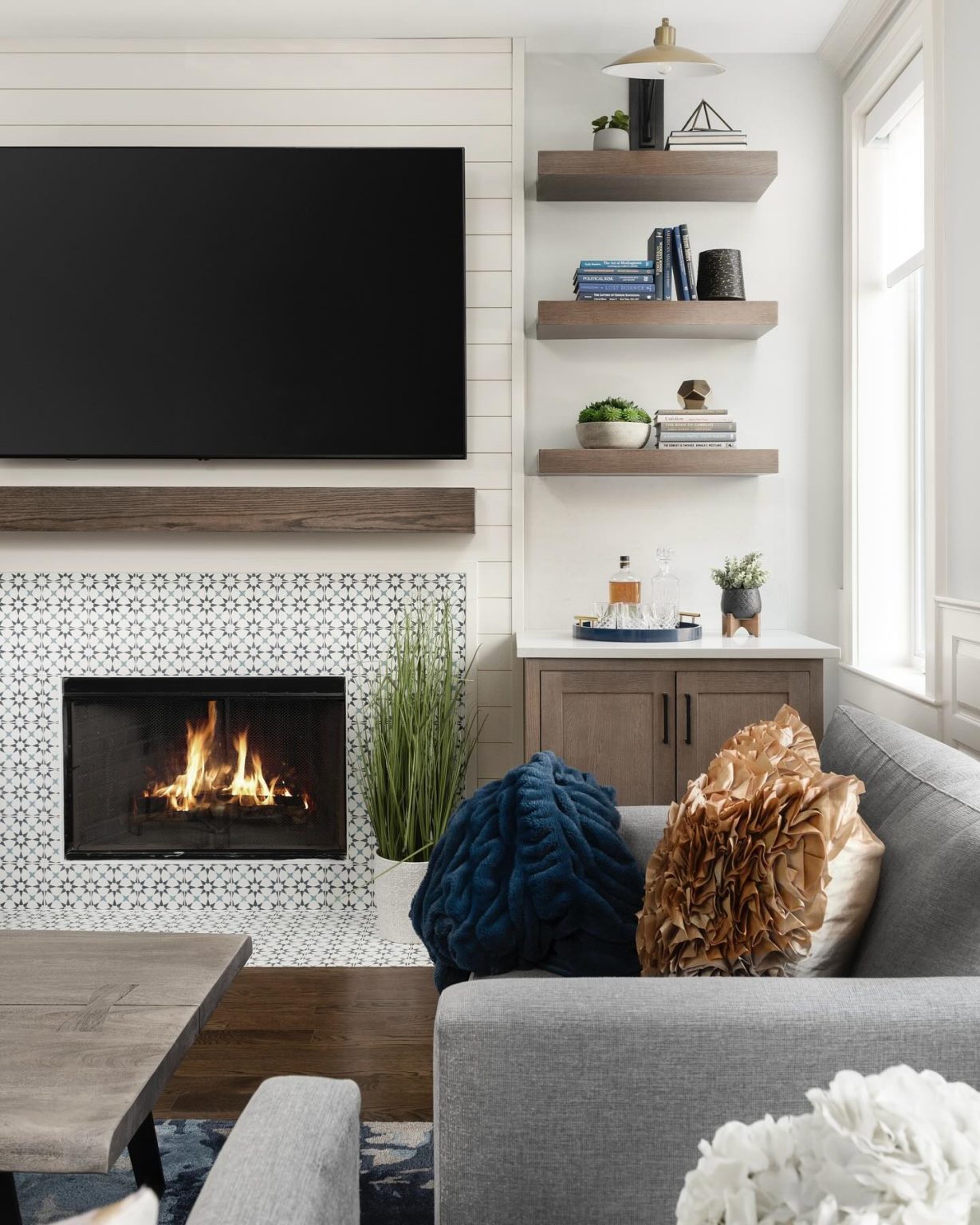38 Fireplace Ideas with TV: Ultimate Living Room Enhancements ...
