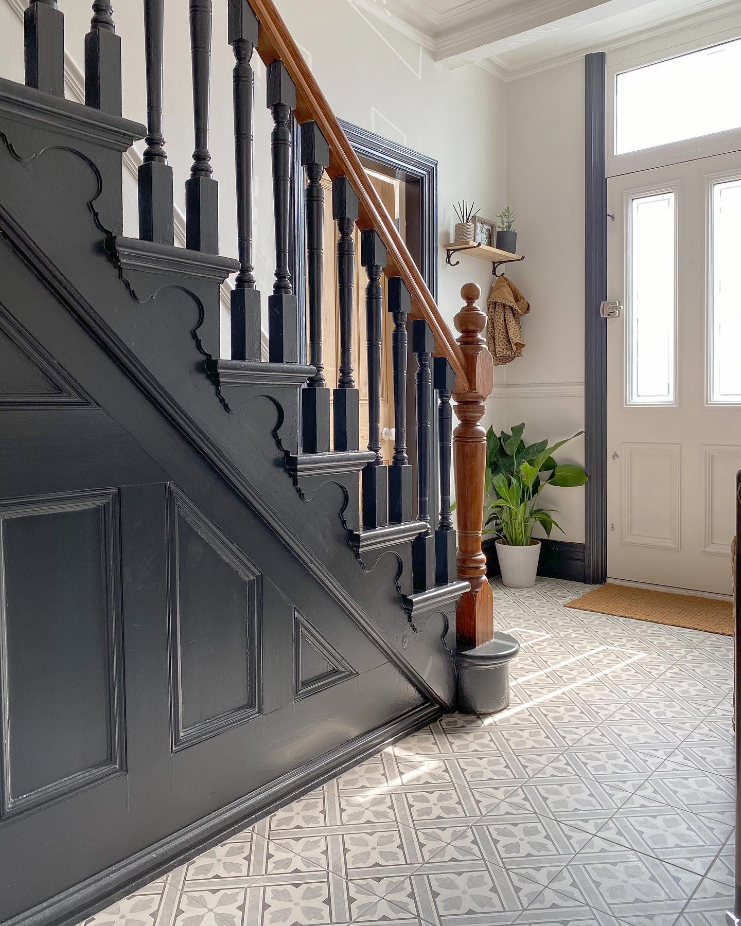 27 Dark Staircase Ideas - Transform Your Home with Elegant Designs ...
