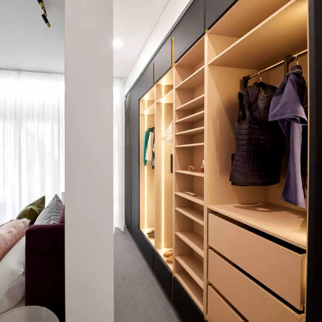 Maximize Space with 32 Bedroom Storage Ideas | Smart & Stylish ...