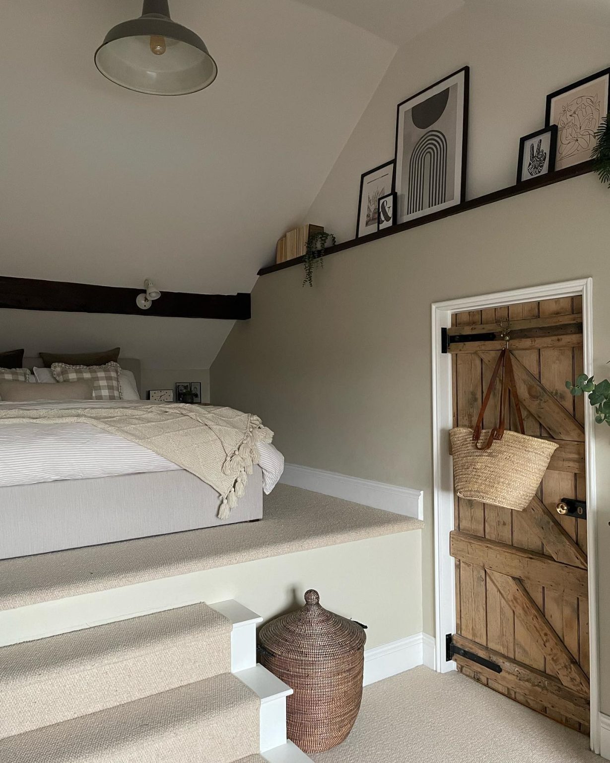 View of Moving Checklist & Tips to Plan Your Move | MYMOVE