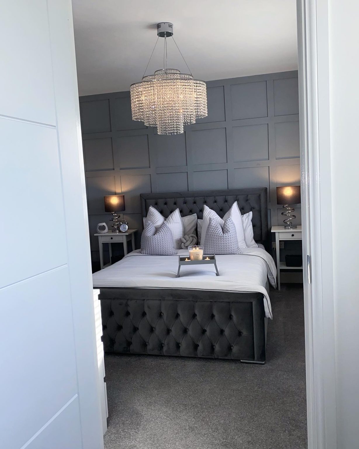 30 Grey Bedroom Ideas for a Trendy and Relaxing Retreat | Design Inspo