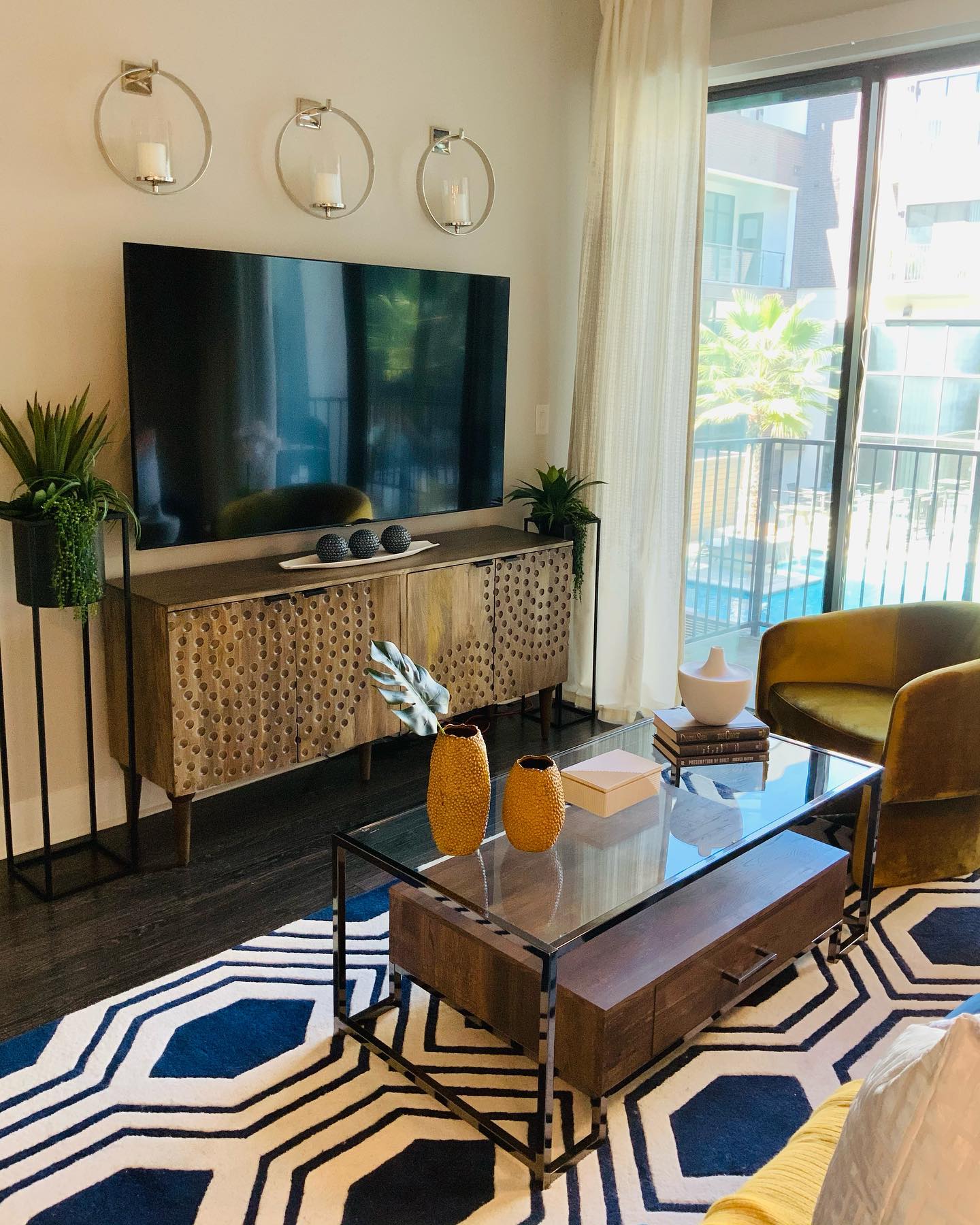 Maximize Your Space: 34 Small Living Room Ideas for Chic Homes ...