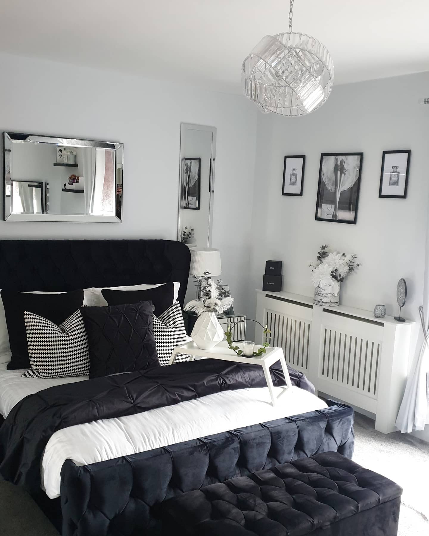 Discover 36 Black and White Bedroom Ideas for Timeless Decor - Elegance ...