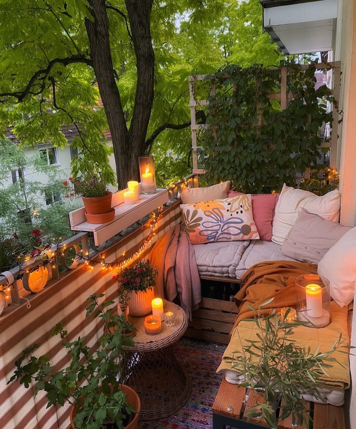 33 Balcony Ideas for Apartments - Cozy And Creative Designs ...