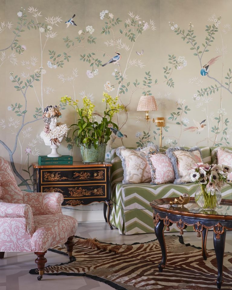 Explore 25 Creative Wallpaper Ideas to Revitalize Your Living Room Now ...