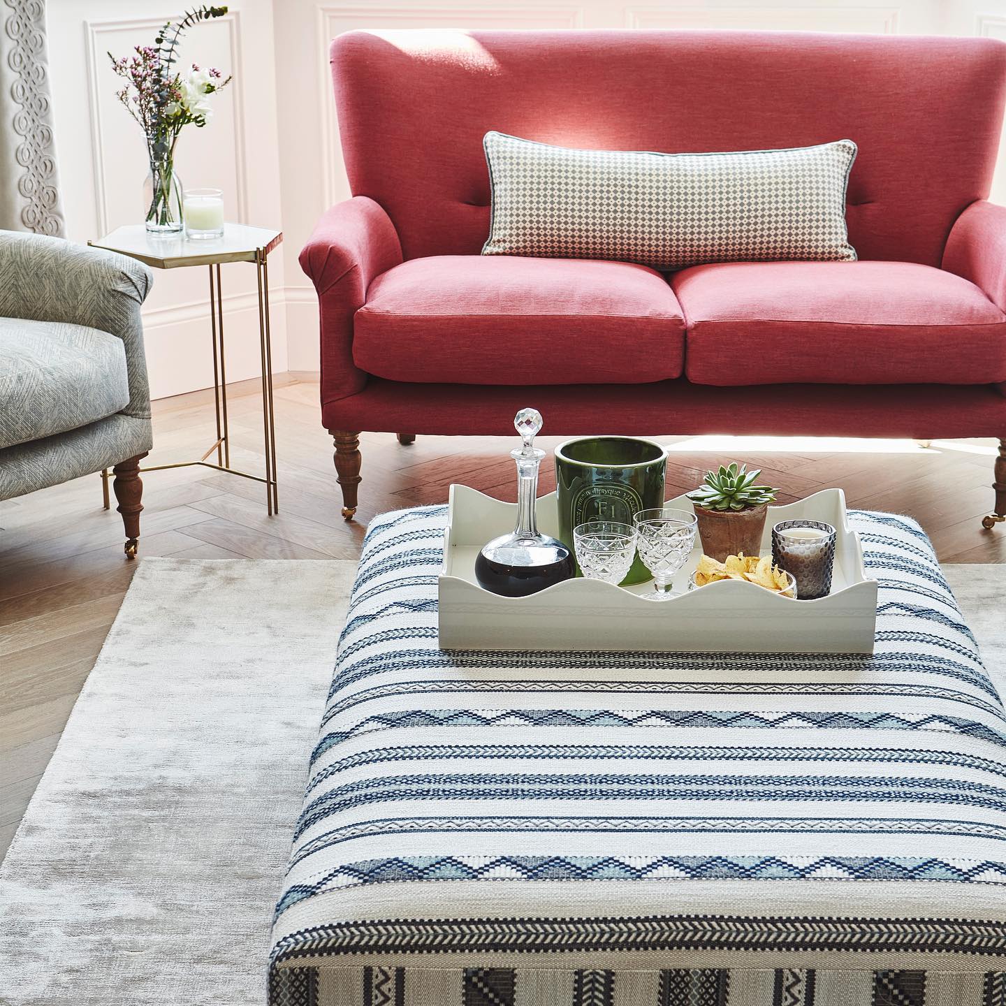 22 Ottoman Coffee Table Ideas: Stylish, Functional Designs for Every ...