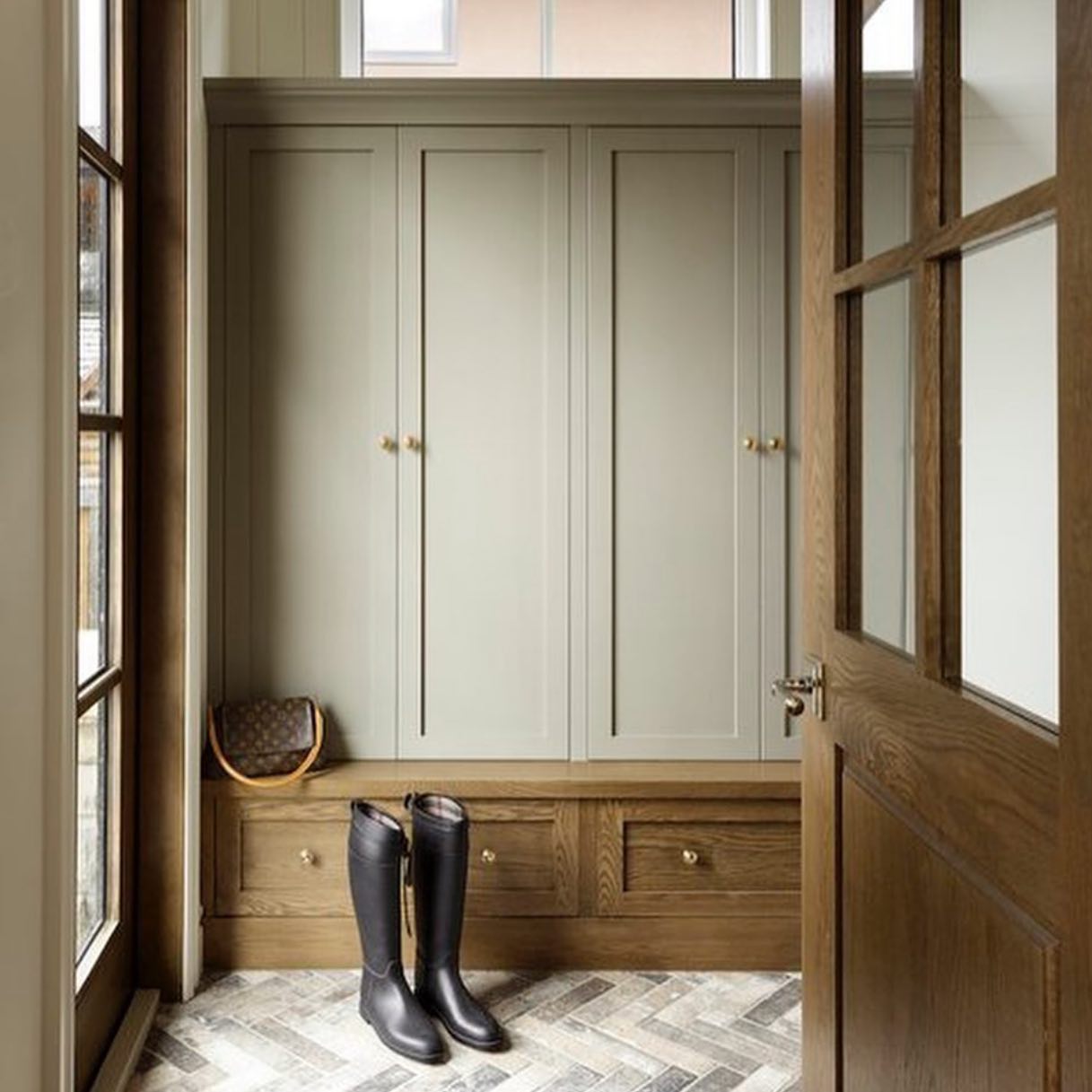 37 Mudroom Ideas - Enhance Your Home with Practical and Stylish Designs ...