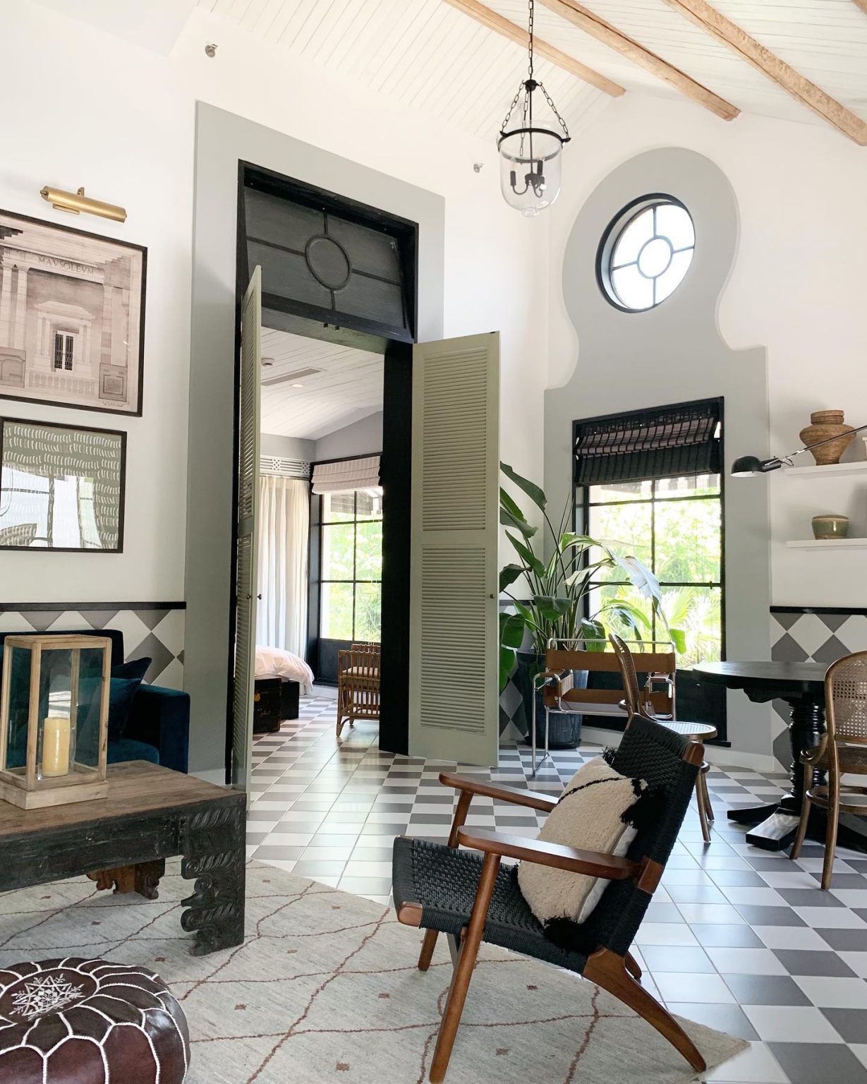 32 Decorating Ideas for High Ceilings: Transform Your Living Room with ...