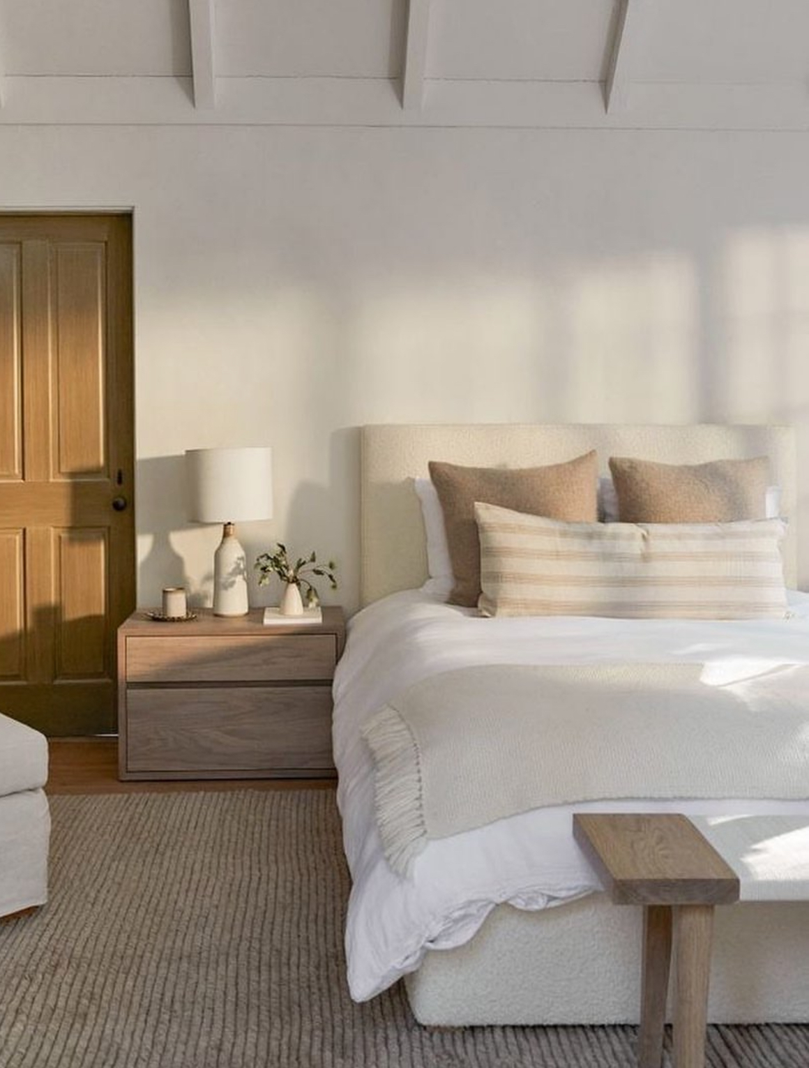 View of 15 Minimalist Room Makeover Ideas That Still Feel Warm and Lived-In