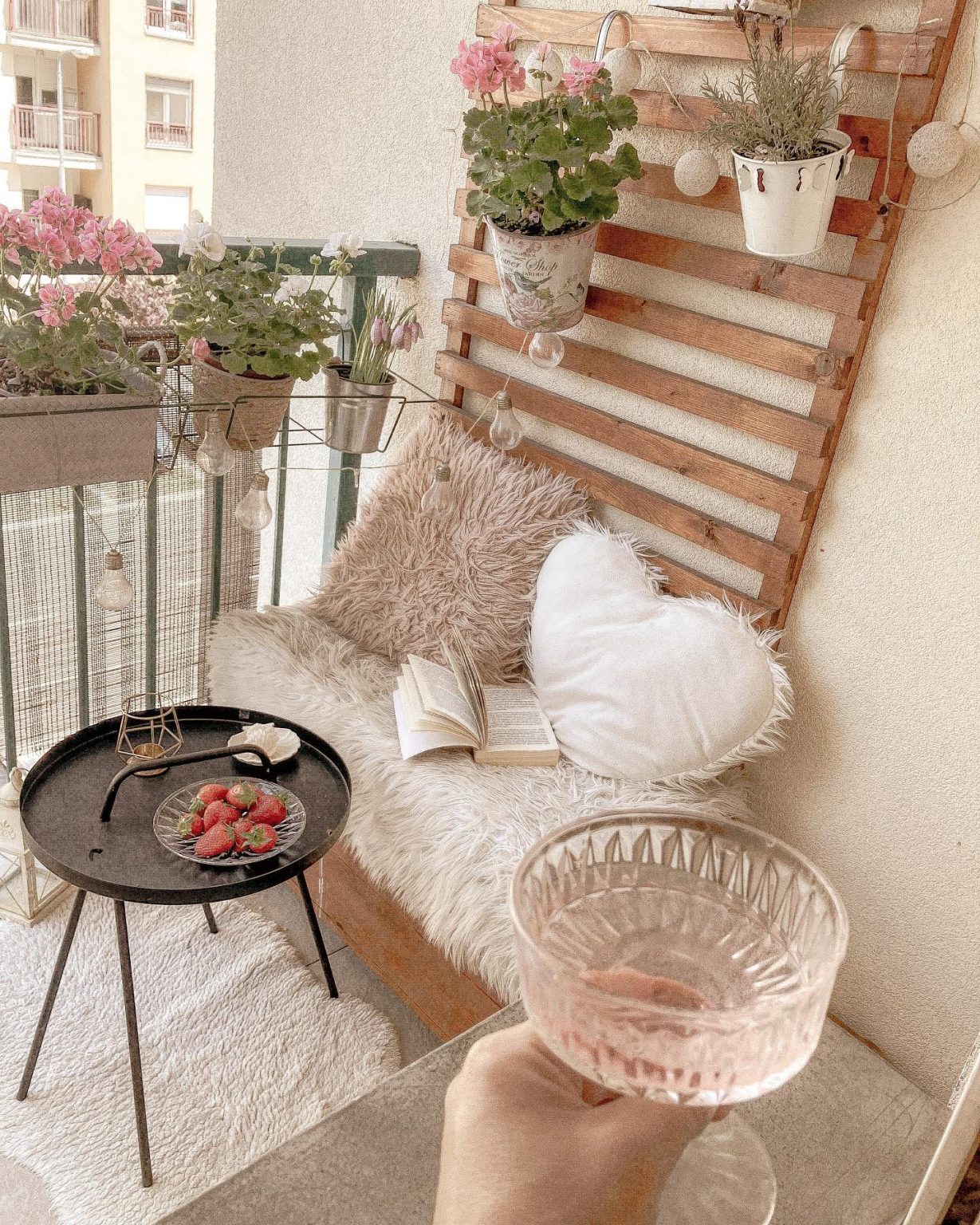 35 Small Balcony Ideas To Maximize Your Outdoor Space Placeideal 35 Small Balcony Ideas To Maximize Your Outdoor Space Placeideal