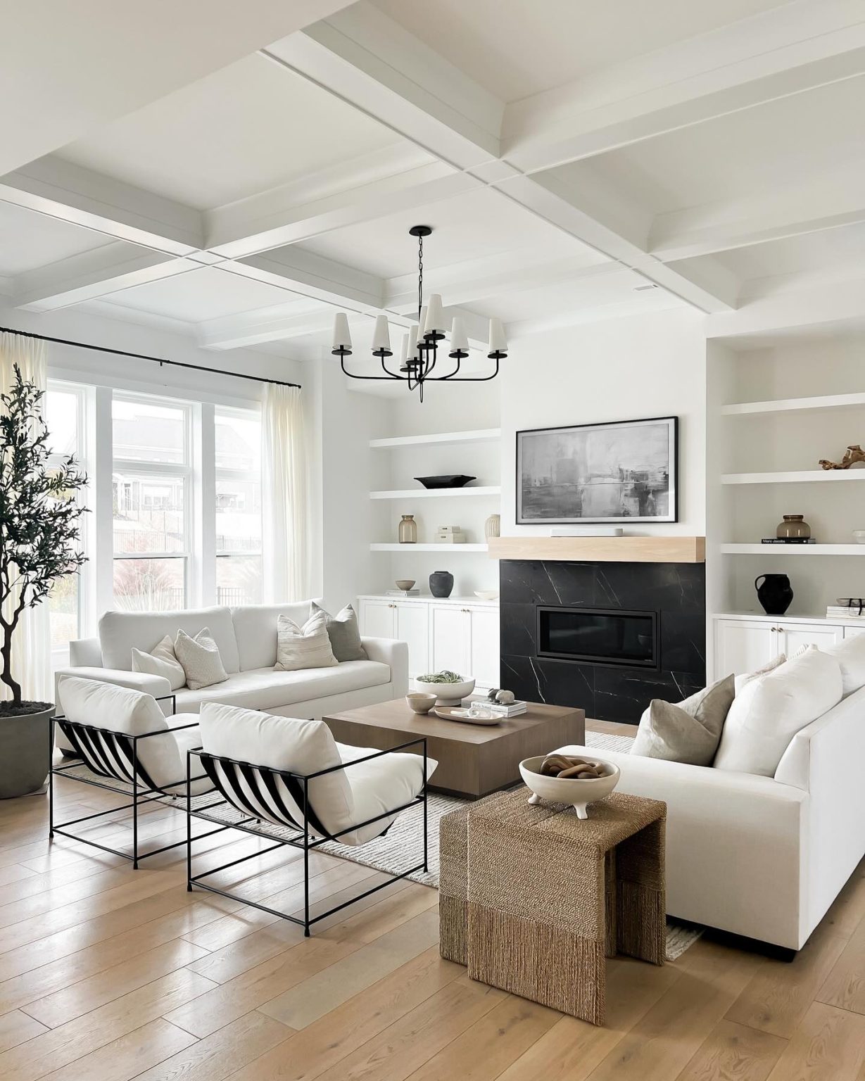 Picture of 28 Windows Ideas for Living Rooms: Enhance Style and Functionality ...