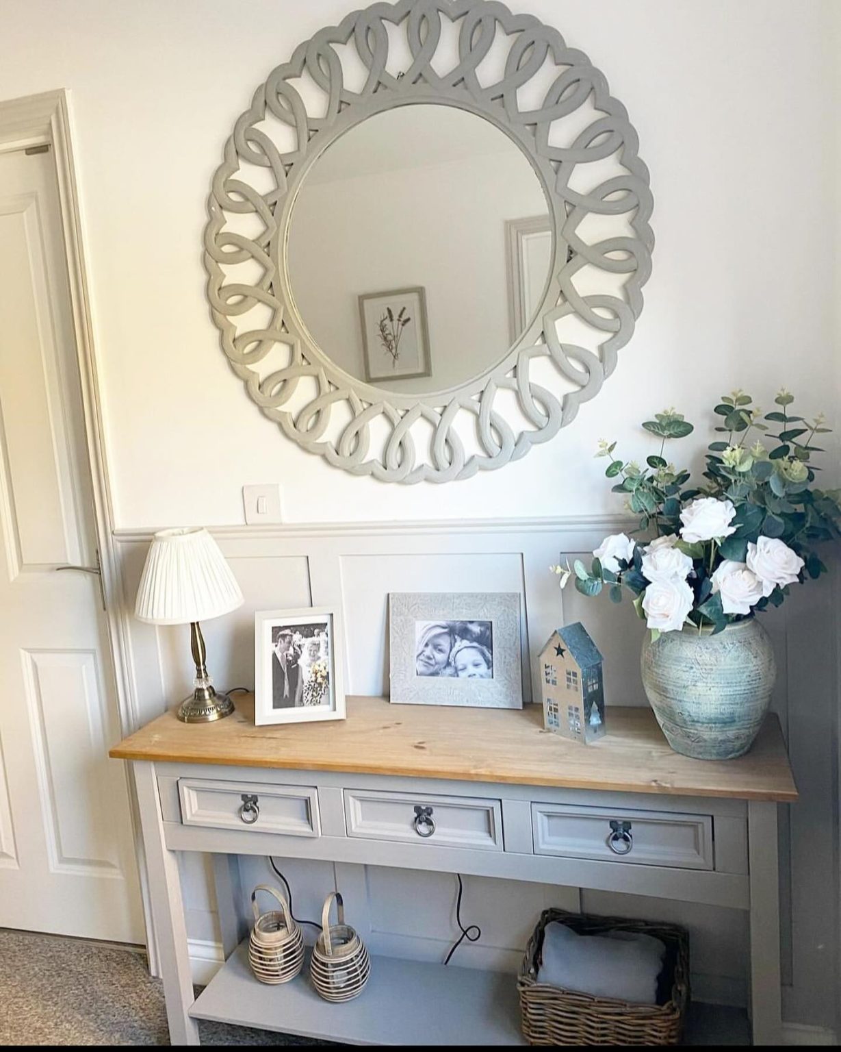 26 Stylish Console Table Ideas for Entryways and Living Rooms ...