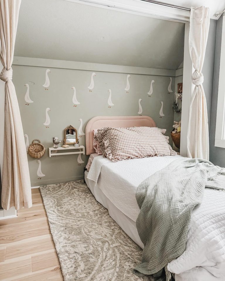 32 Teen Girl Bedroom Ideas: Aesthetic and Practical Designs for 2025 ...