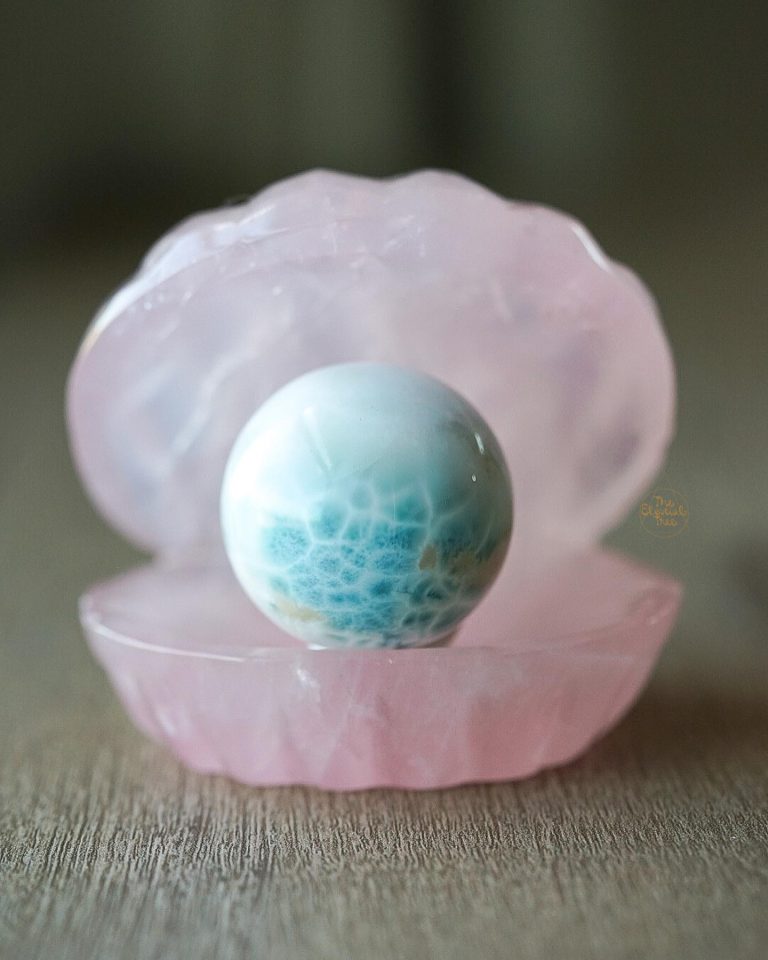 25 Crystal Decor Ideas to Transform Your Home with Elegance and Healing ...