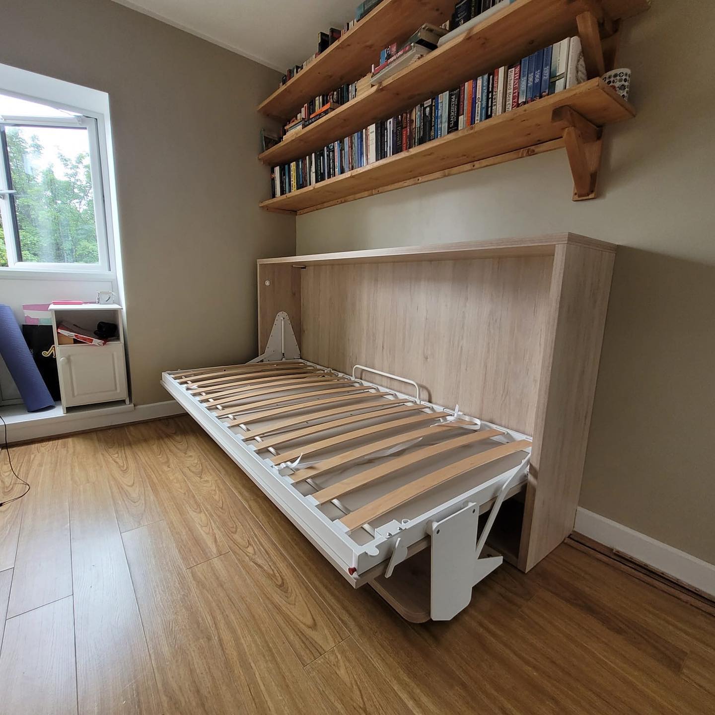 Transform Your Bedroom: 26 Space Saving Furniture Ideas for Modern and ...