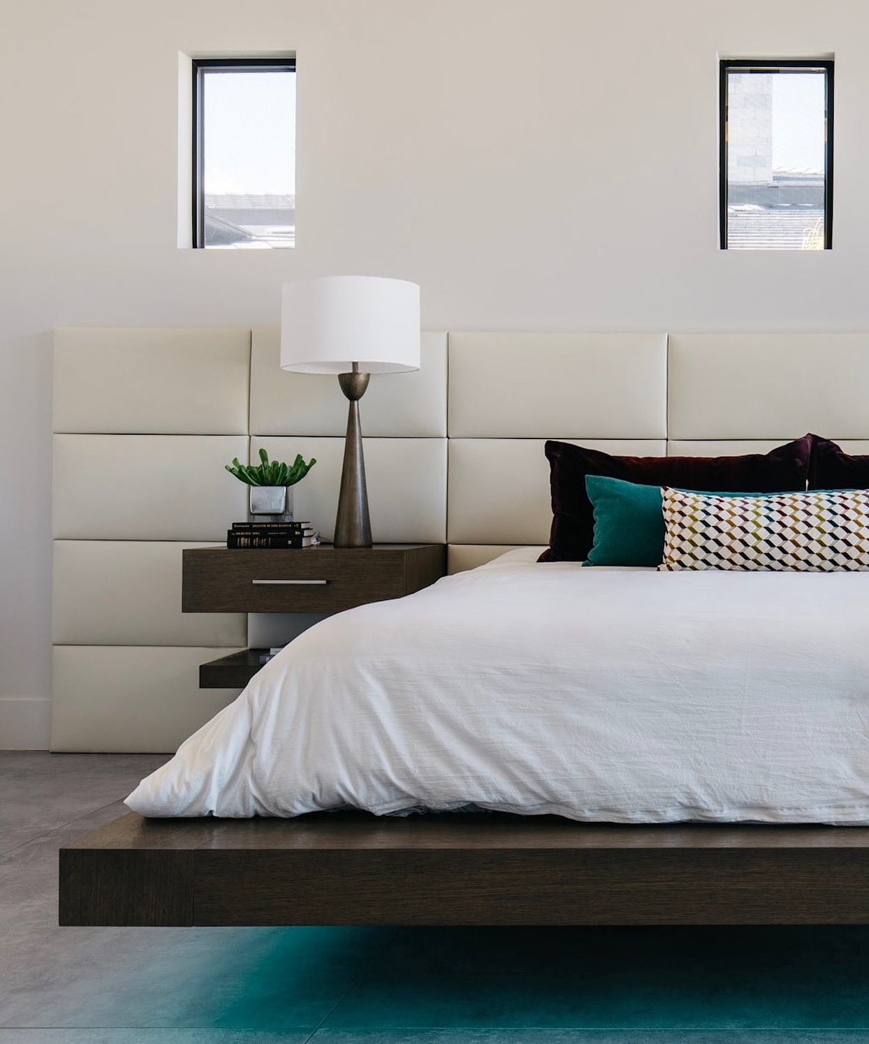 28 Floating Bed Ideas to Transform Your Bedroom with Modern Elegance ...