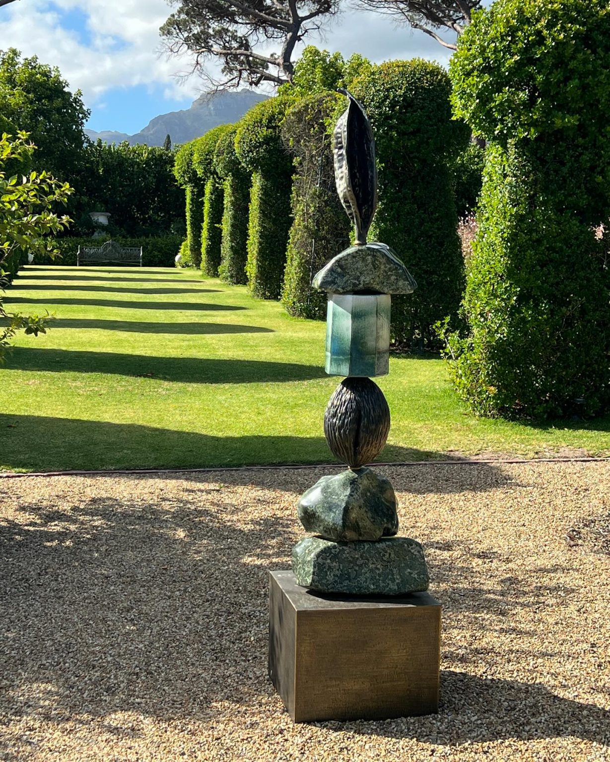 29 Garden Sculpture Ideas: Creative, Modern, and Zen Inspirations for ...