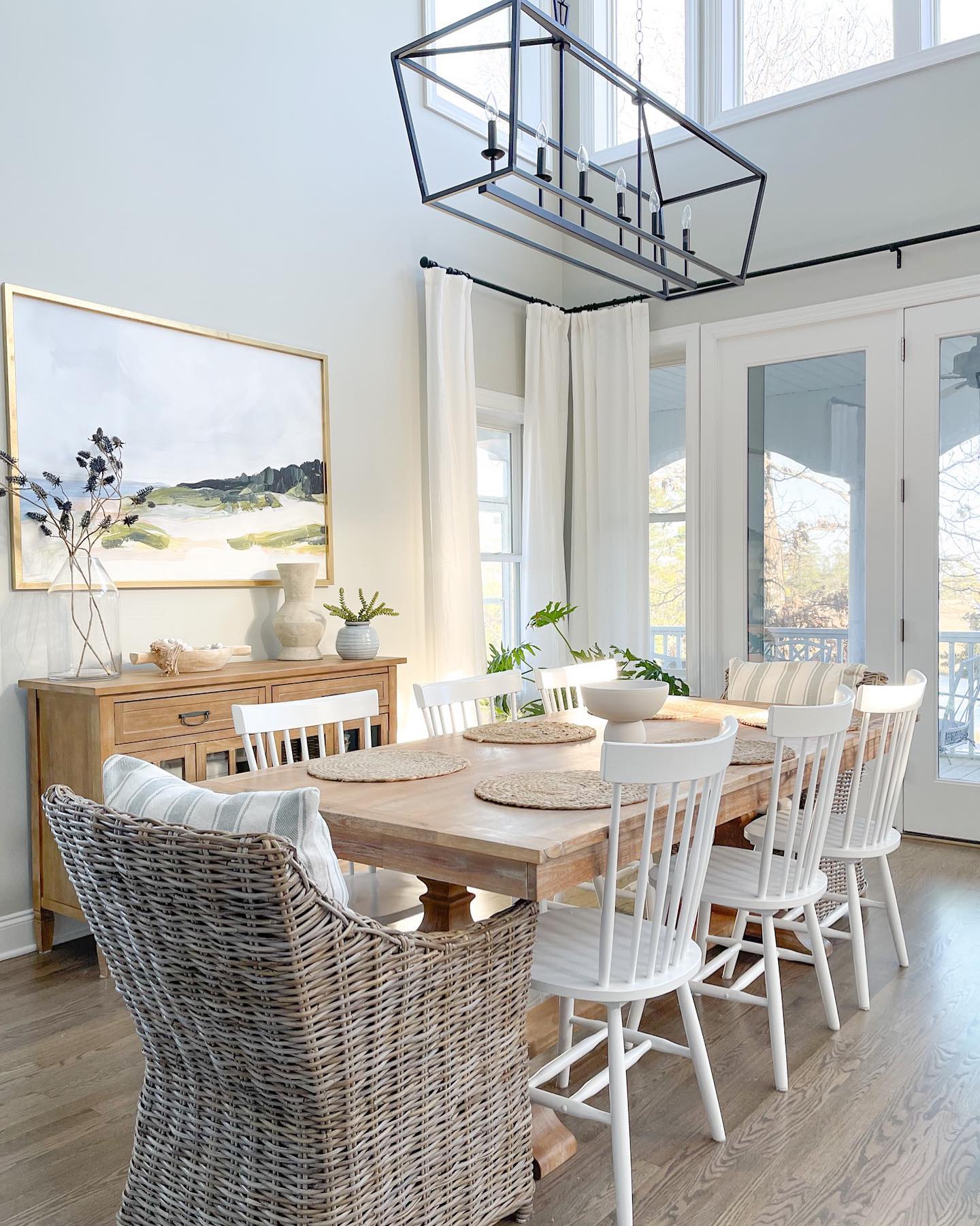 28 Stunning Coastal Dining Room Ideas for a BeachInspired Home