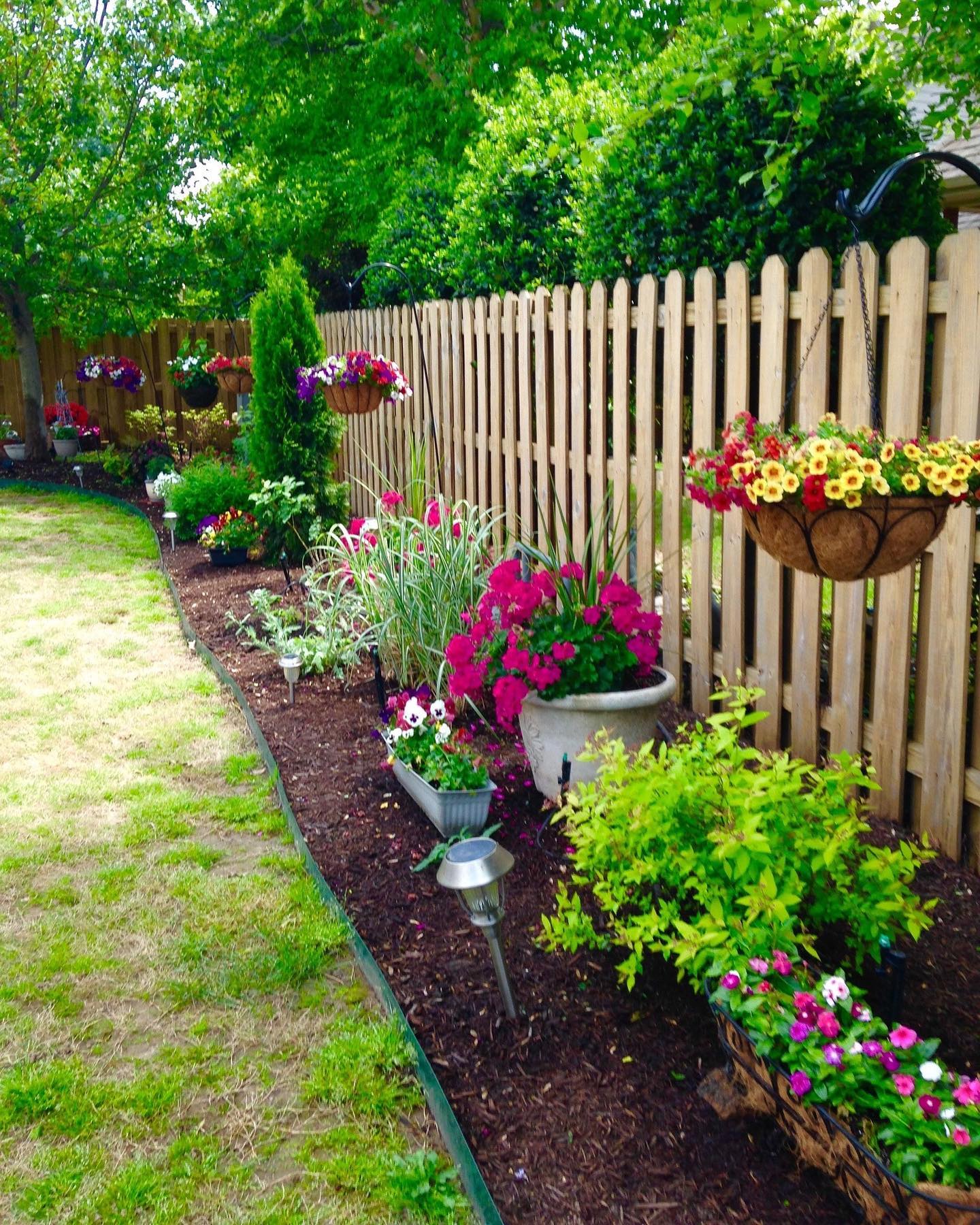 35 Fence Decorating Ideas to Transform Your Backyard into a Stunning