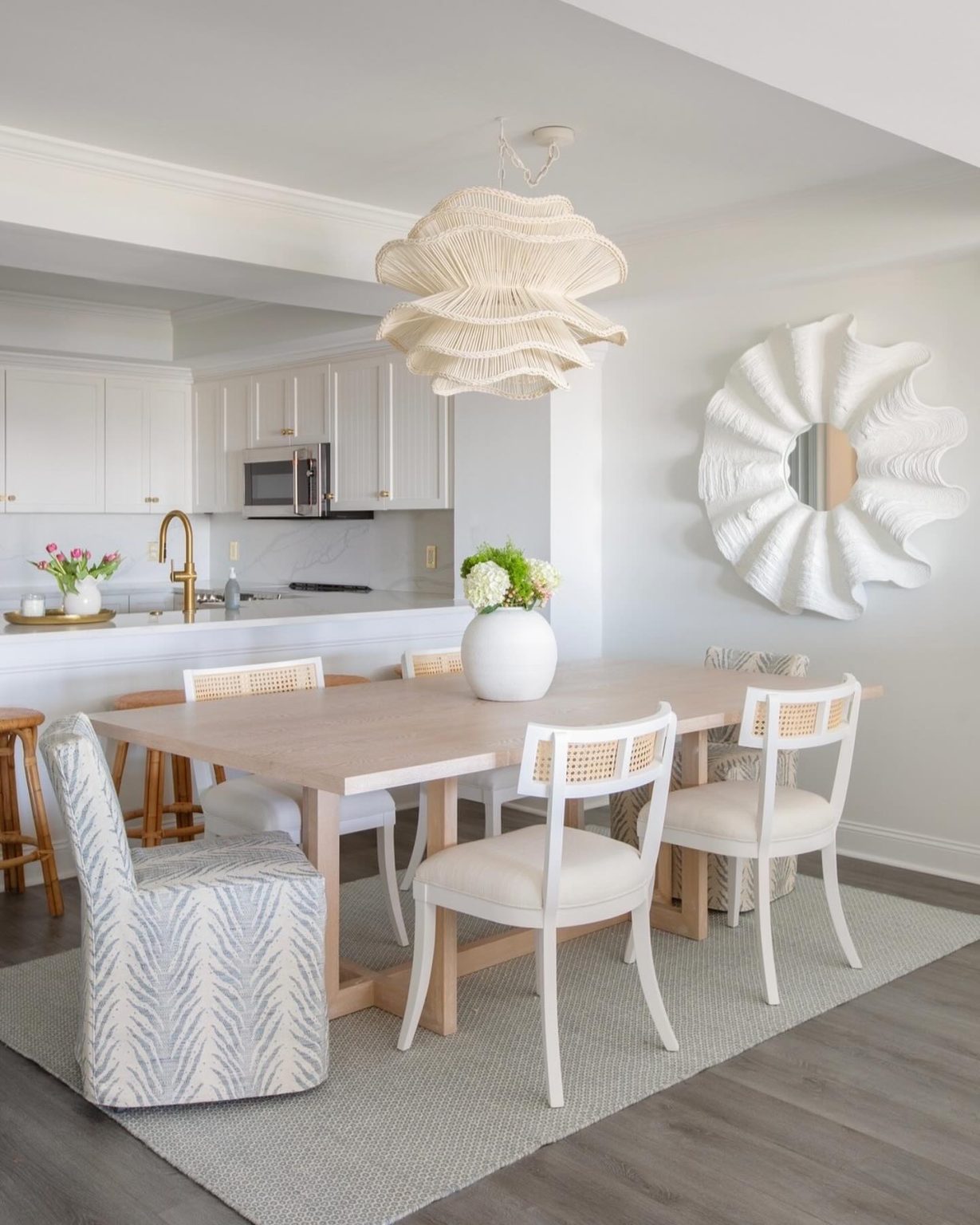 28 Stunning Coastal Dining Room Ideas for a Beach-Inspired Home ...