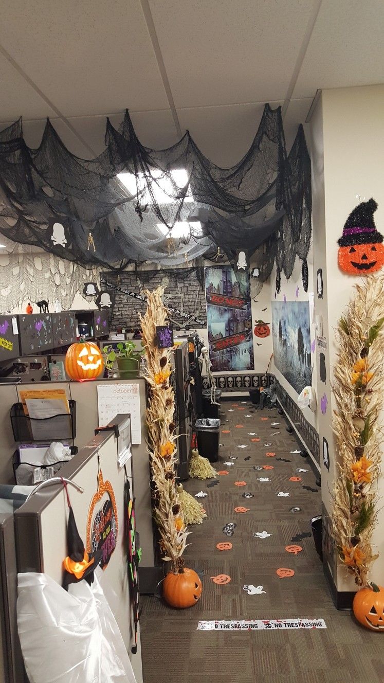 28 Office Halloween Decorations to Spookify Your Workspace and Impress ...