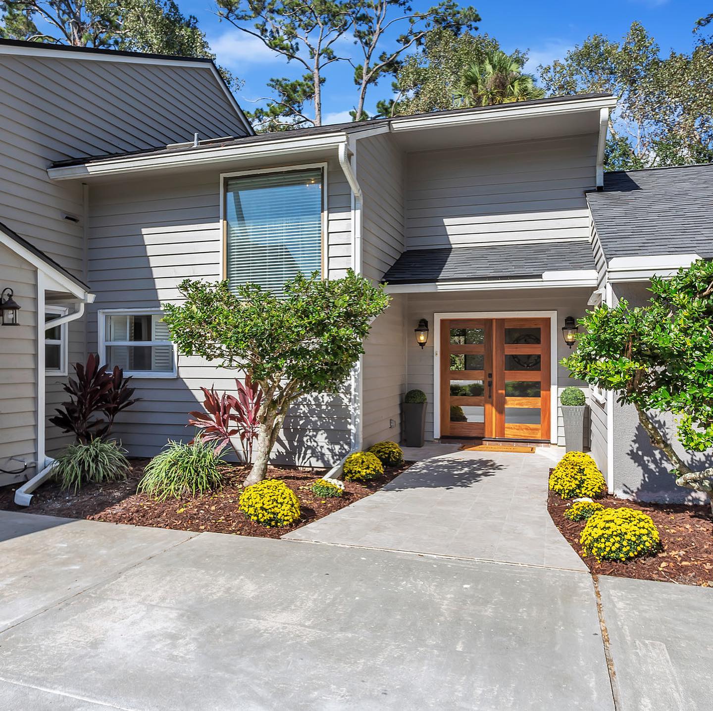 26 Stunning Grey Exterior House Designs That Will Transform Your Home ...