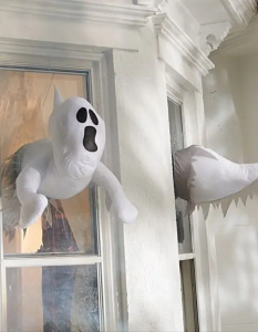 31 Halloween Window Decorations: Easy and Impactful Ideas for ...