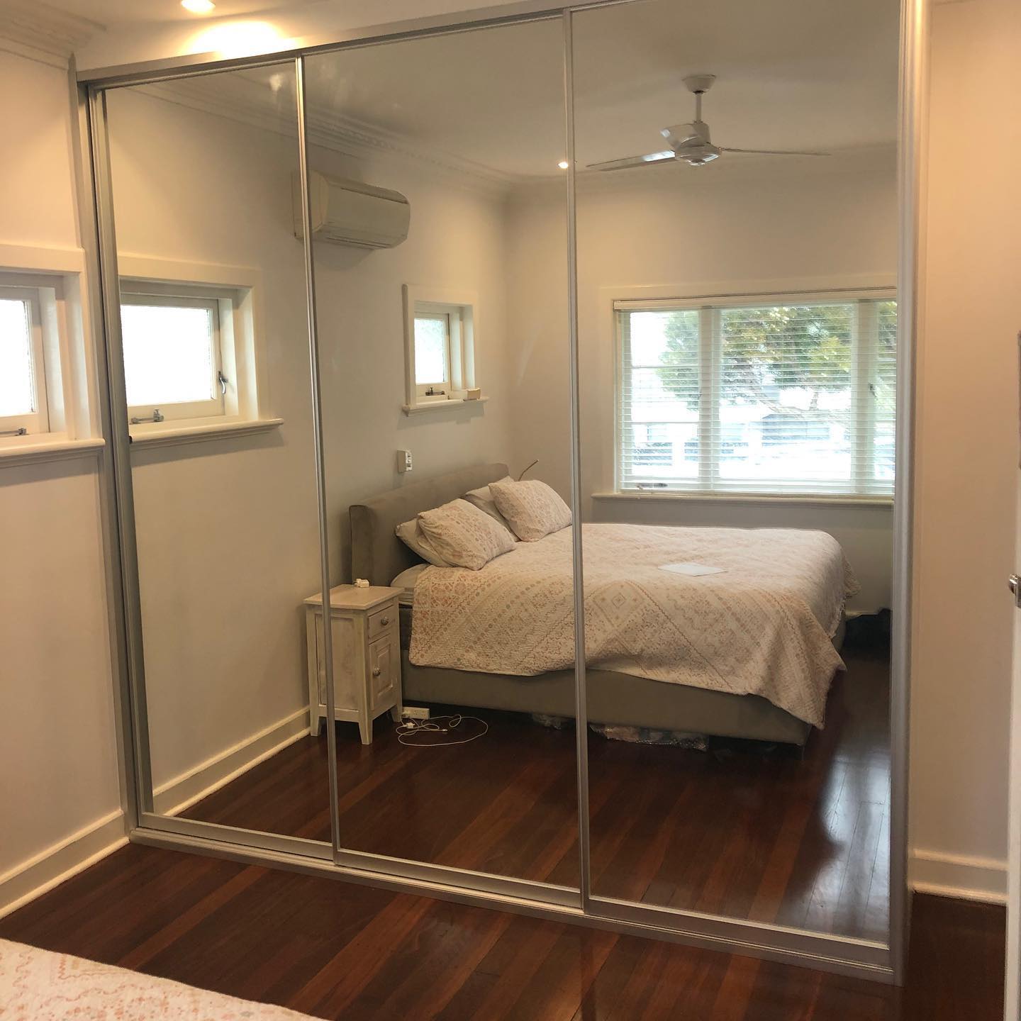 24 Stunning Bedroom Wardrobe with Sliding Doors Ideas for Modern Luxury ...